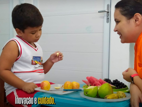 INICIATIVA DO PROJETO AME TRABALHA SELETIVIDADE ALIMENTAR COM CRIANÇAS DE FORMA LÚDICA